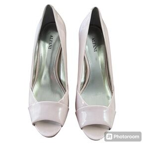 Alfaani Blush Patent Leather Heels Size: 7.5